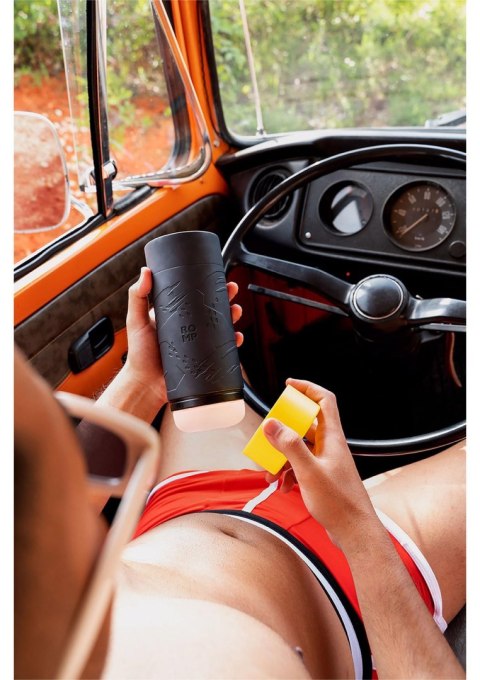 Dash Black - masturbator z naturalnym efektem ssania