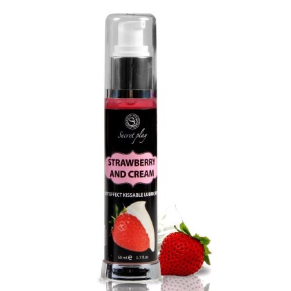 Secret Play - Rozgrzewający olejek do masażu - STRAWBERRY & CREAM HOT EFFECT KISSABLE LUBRICANT 50 ML